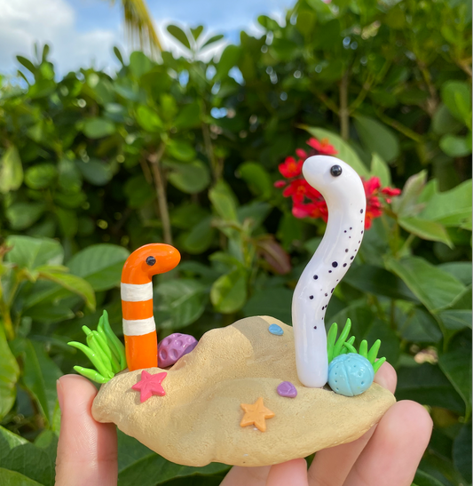Garden Eels Desk Fren