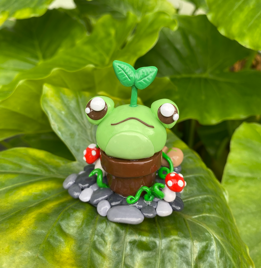 Potted Frog Desk Fren